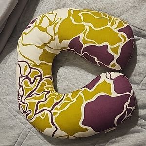 Travel pillow!!! Very pretty